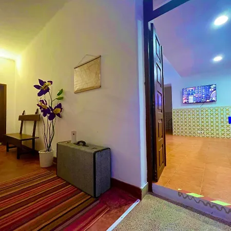 1955 Quarto em Acomodações Particulares *